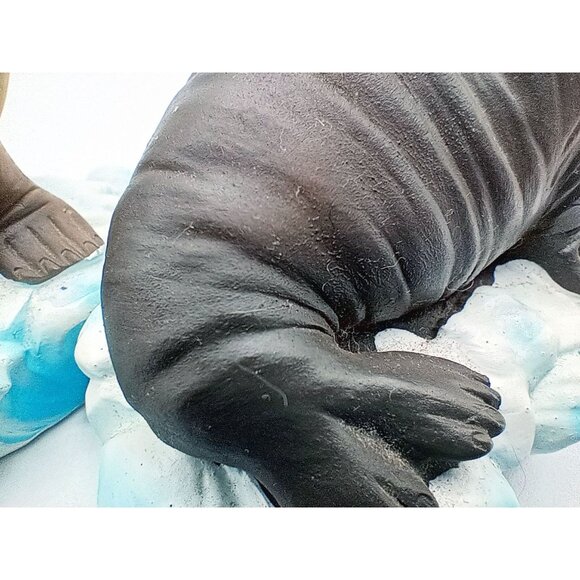 Seal Figurines On Ice Floe Base 4.5 Inch Resin Brown Arctic Animal Set of 2 - Picture 12 of 16